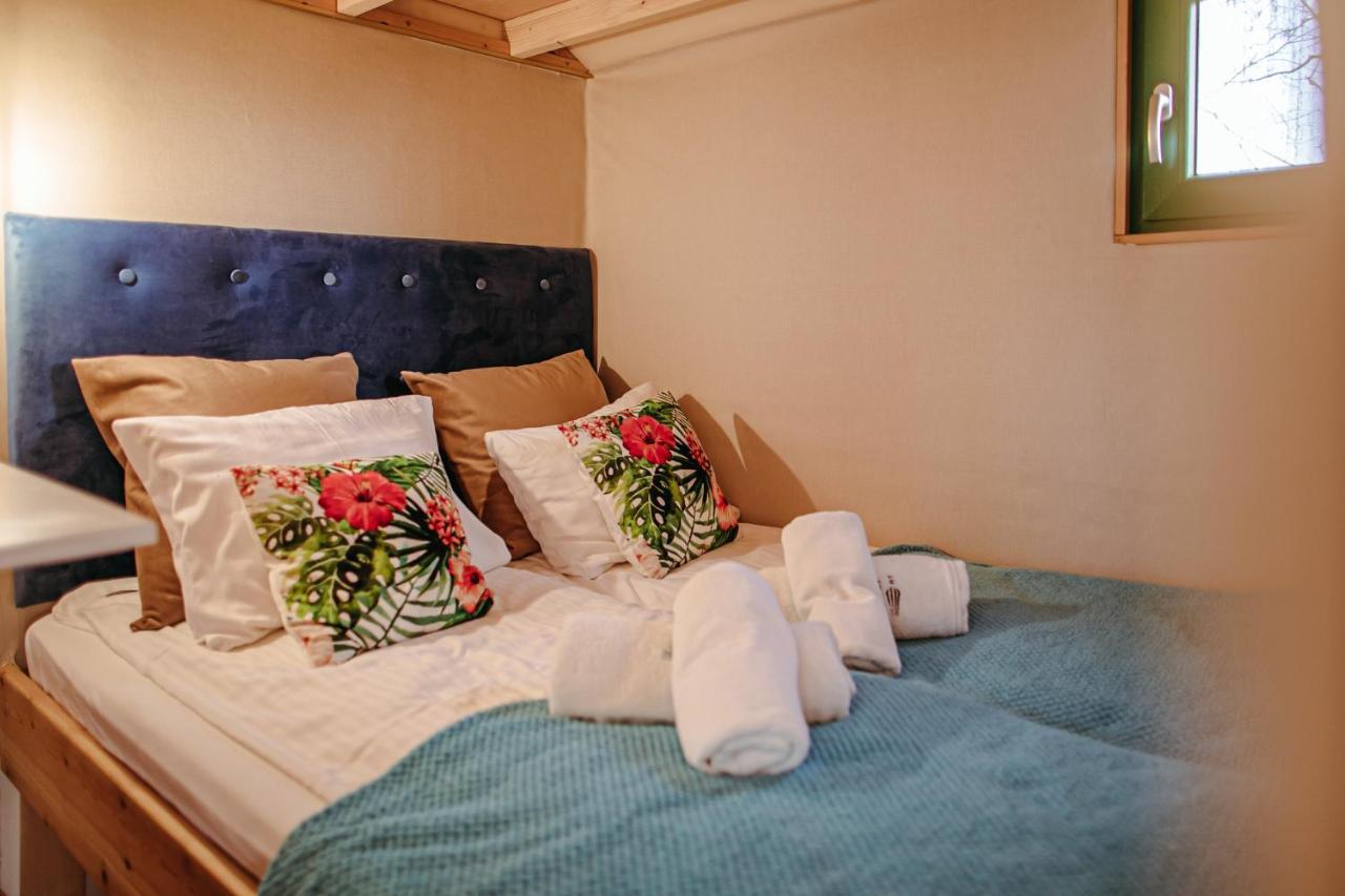 Herbals - Tree&lake With Bath, Sauna, Bikes, Motorboat Apartament *