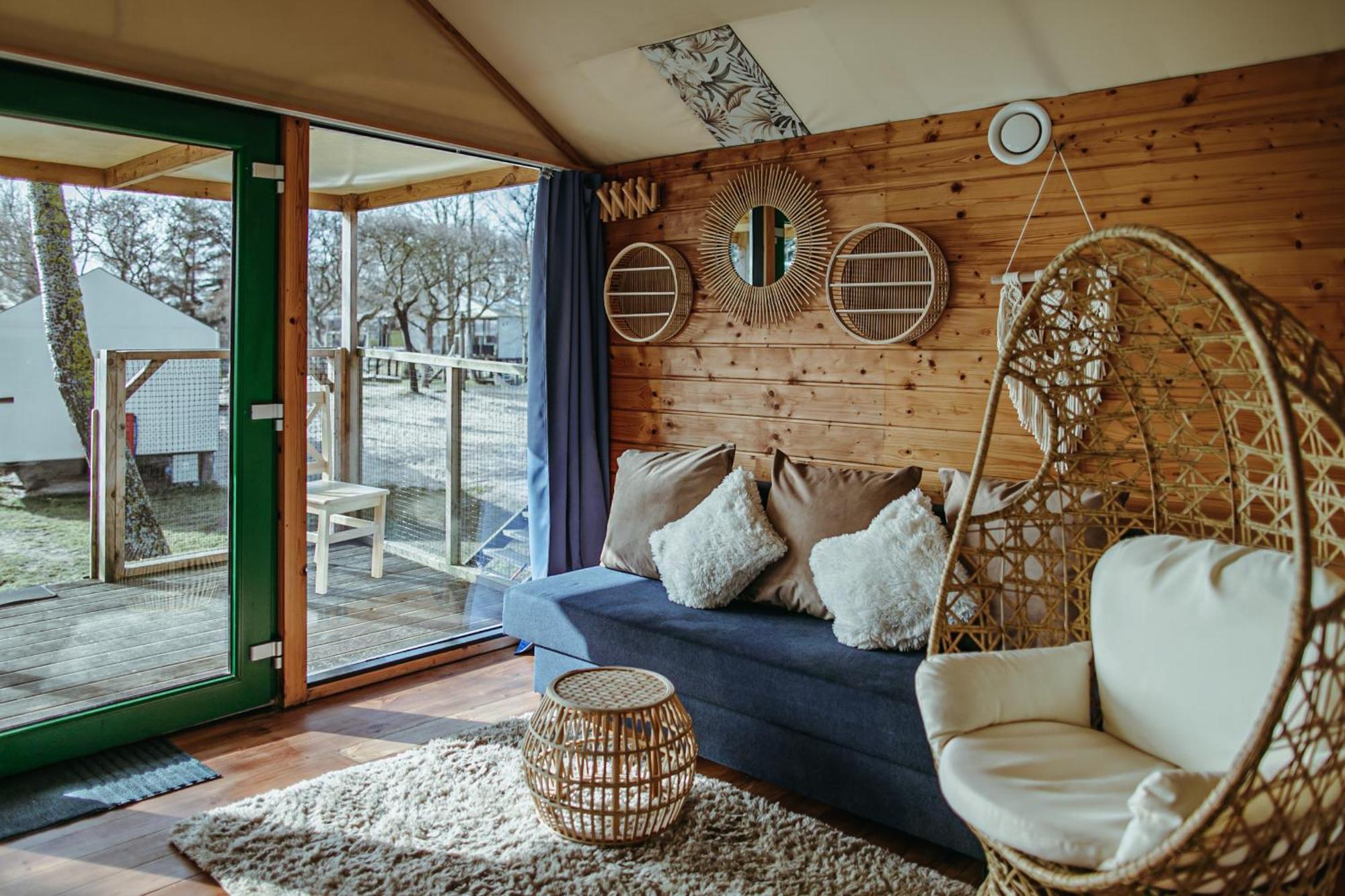 Herbals - Tree&lake With Bath, Sauna, Bikes, Motorboat