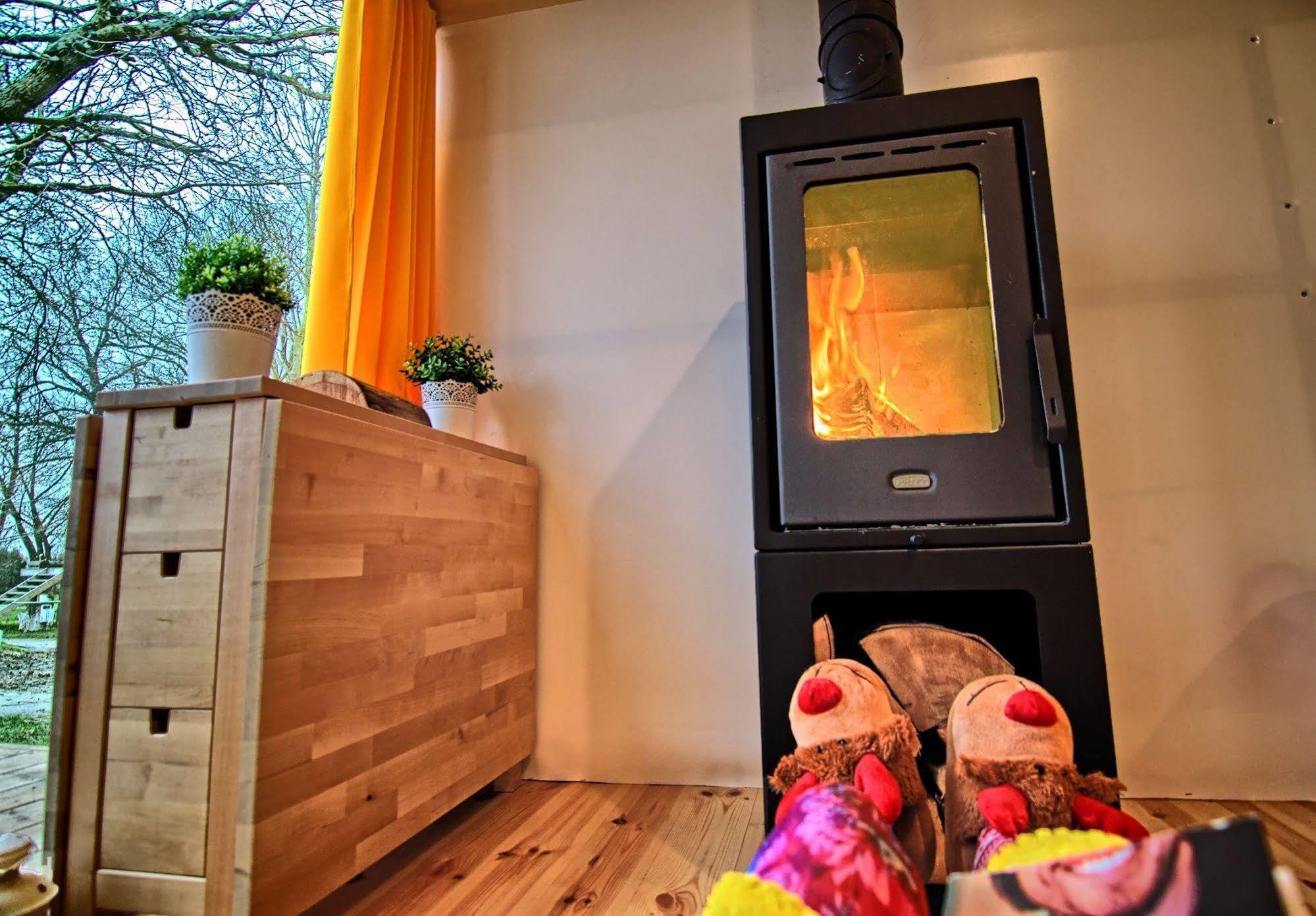 Herbals - Tree&lake With Bath, Sauna, Bikes, Motorboat Apartament